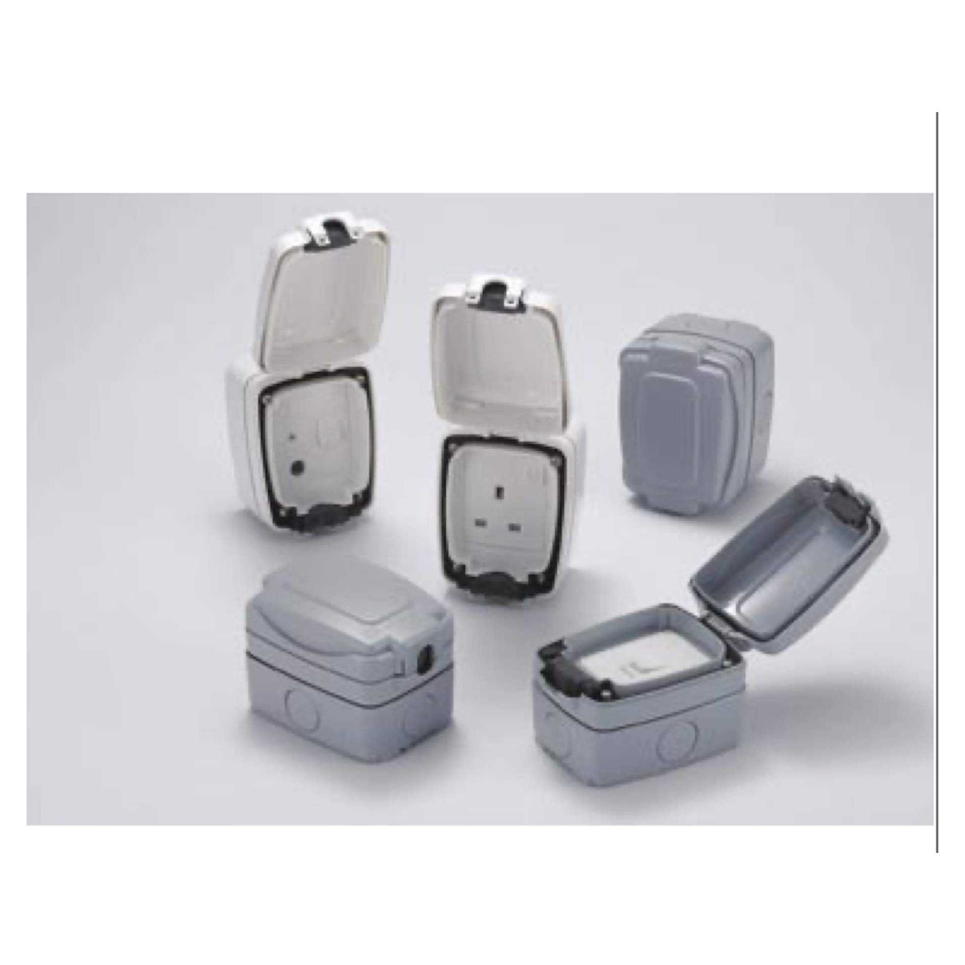 Mk 13A Switch Socket Outdoor Waterproof IP66 Grey Masterseal Compact 86486GRY - Deluxe Electricals