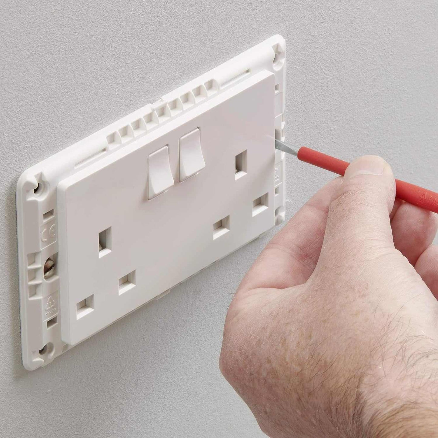 MK Electric Switched Socket 2G 13A Essential MV2747WHI - Deluxe Electricals