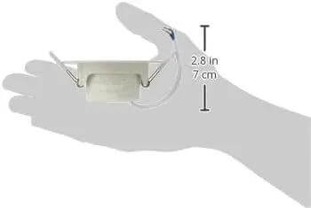 Philips SL052 RD SPOT 070 LED recessed downlight, 5.8W, 6500K cool daylight, white fixture held in hand UAE