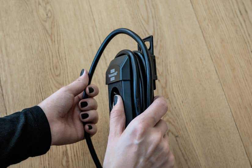 Brennenstuhl Premium-Line Multistandard, 5-way extension lead with 5m Universal extension cable, Made in Germany - Deluxe Electricals