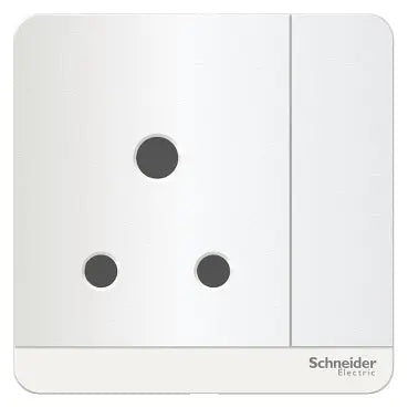 Schneider AvatarOn 15A Round-Pin Socket BS546, White (E8315_15_WE) - official Schneider Electric alternate face-on studio angle