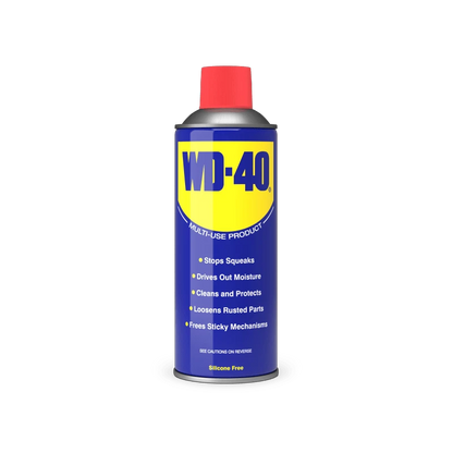 WD-40 rust remover spray can, 330 ml, blue bottle with red cap.
